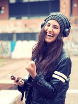 Geniuenly-Happy-People