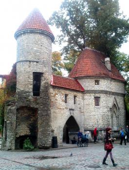 إخلاء مدينة إيطالية بعد العثور على قنبلة