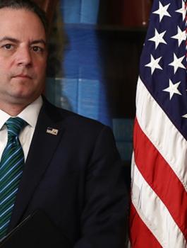 ترامب يقيل كبير موظفيه ويعين مكانه وزير الأمن الوطني