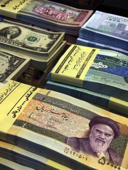 العملة الايرانية تواصل الانهيار 