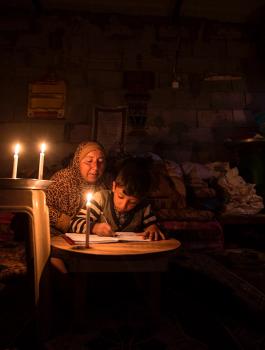 وزير العمل: رفع الاجراءات العقابية عن كهرباء غزة قريباً