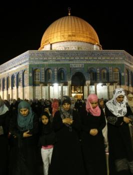 الاحتلال يعلن عن المسموح لهم بالصلاة في الأقصى ليلة القدر