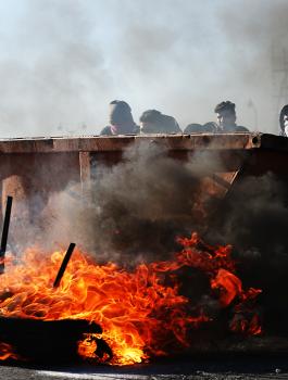 إصابة فتاة بجروح برصاص جنود الاحتلال قرب حاجز بيت إيل شمال البيرة 