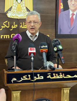 محافظ طولكرم واغلاق المساجد 