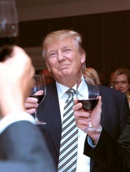 ثمن تناول العشاء مع ترامب 