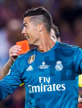 هل سيشارك كريستيانو في الكلاسيكو الليلة؟