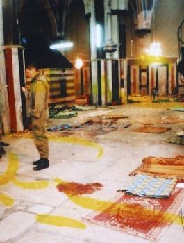 مجزرة الحرم الابراهيمي الشريف 