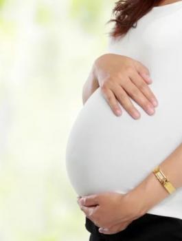 السيدة الحامل وذكاء طفل 