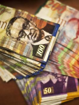 مباحثات لتحويل نصف مليار شيقل الى خزينة السلطة 