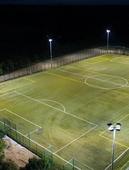 فيفا وبناء ملاعب كرة قدم في فلسطين 