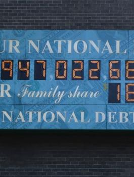 العجز المالي الامريكي 