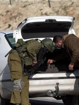 الحواجز الاسرائيلية في الضفة الغربية 