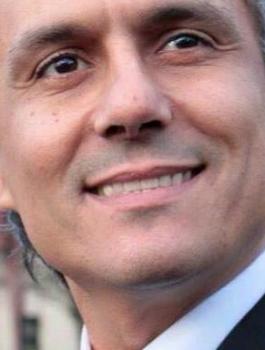 الملياردير الجزائري نكاز ومسلمي الرزهينغا 