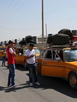 صحيفة هآرتس: إسرائيل تجبر المسافرين من غزة على التعهد بعدم العودة قبل عام