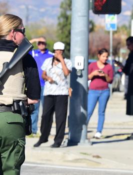 مسلح يقتل 3 رهائن وينتحر في كاليفورنيا