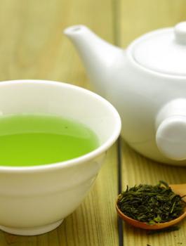 18-1418876510-greenteaa