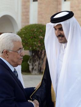 لقاء بين عباس وأمير قطر 