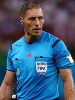 حكم نهائي كأس العالم 