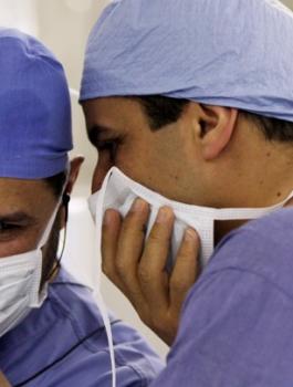 طبيب سعودي وتسوس الاسنان والبنزين 