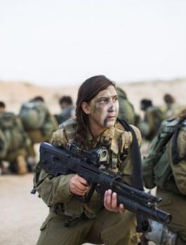 شبان اسرائيليون يرفضون التجند في الجيش الاسرائيلي 