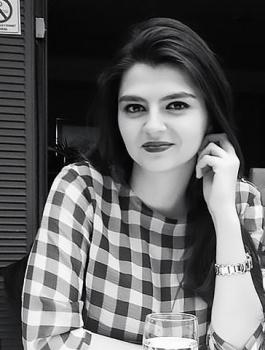 خطيبة نجل رئيس وزراء البانيا 