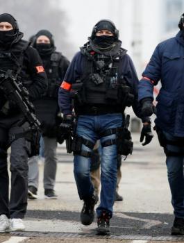 اصابة متظاهرين في فرنسا 