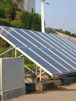 اتفاقية لتركيب أنظمة طاقة شمسية على أسطح أكثر من 100 مدرسة حكومية 