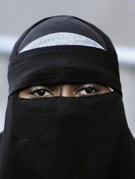 النقاب في سريلانكا 