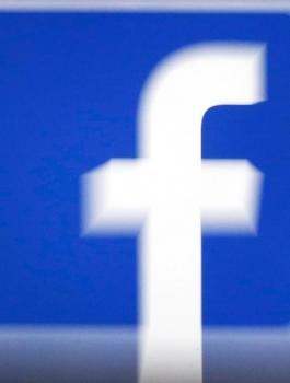 فيسبوك وحماية حياة المستخدمين 