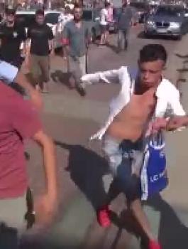 حملة تركيا لطرد السوريين بعد قيام شابين بتصوير فتيات على البحر 