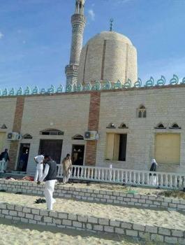 شيخ قبائل سيناء يتهم الموساد بالوقوف وراء مجزرة مسجد الروضة بالعريش