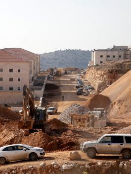 ليبرمان يأمر ببناء فوري لأكثر من 1200 وحدة استطانية في الضفة