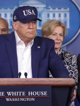 ترامب وفيروس كورونا 