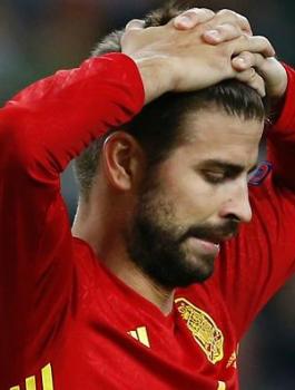 بيكيه ومنتخب اسبانيا 