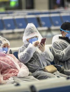 الاصابات بفيروس كورونا 