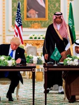 في تغريدة له اليوم على تويتر.. ترامب: عدت من الشرق الأوسط بـ وظائف وظائف وظائف