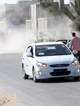 التشفيط على أبواب المدارس 