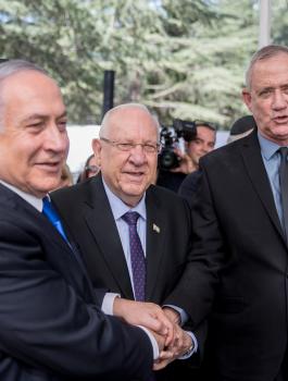 نتنياهو وغانتس والرئيس الاسرائيلي 