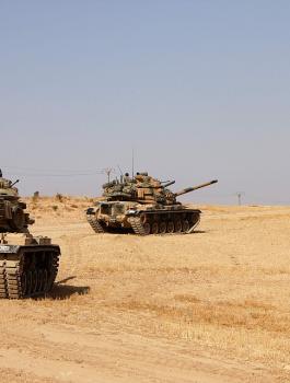 الجيش التركي والجيش السوري 