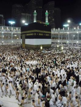 السعودية تسمح للحجاج بالتنقل 