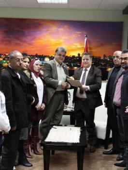 وزارة الصحة والاتحاد العام لعمال فلسطين 