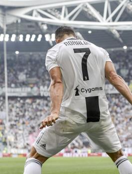 اول هدف لرونالدو في الدوري الايطالي 