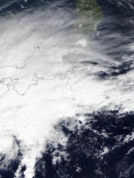 اعصار ميديكين يقترب من فلسطين 