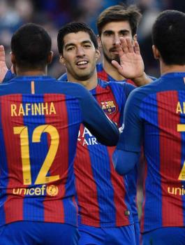 برشلونة  يشتري لاعبين 