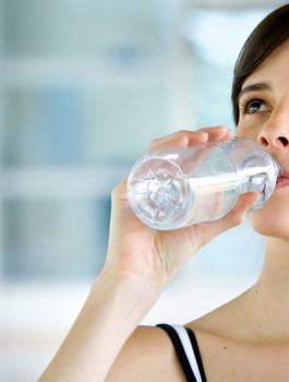 شرب الماء وزيادة الوزن 