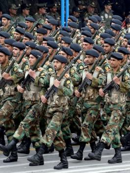 قوات امريكية لردع ايران 