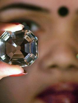 البحث عن مشترٍ لأكبر ألماسة في العالم سعرها يتجاوز 70 مليون دولار