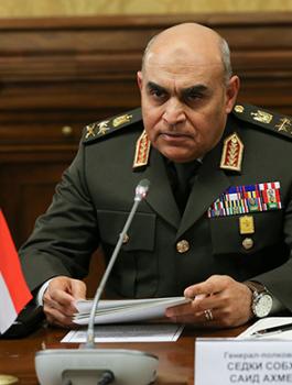 وزير الدفاع المصري 