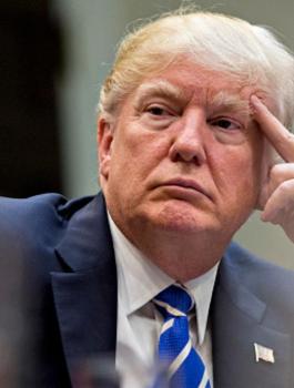 محكمة أمريكية تعلق العمل بمرسوم "ترامب"  الذي يحظر دخول المسلمين