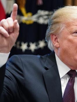 ترامب يهدد إيران